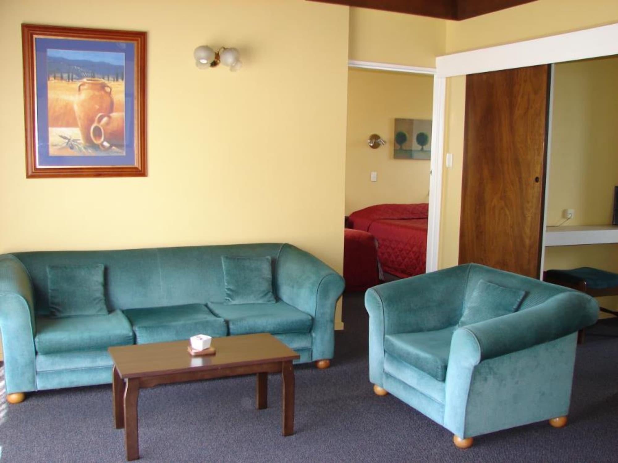 193 Aorangi Manor Motel Blenheim Exterior photo