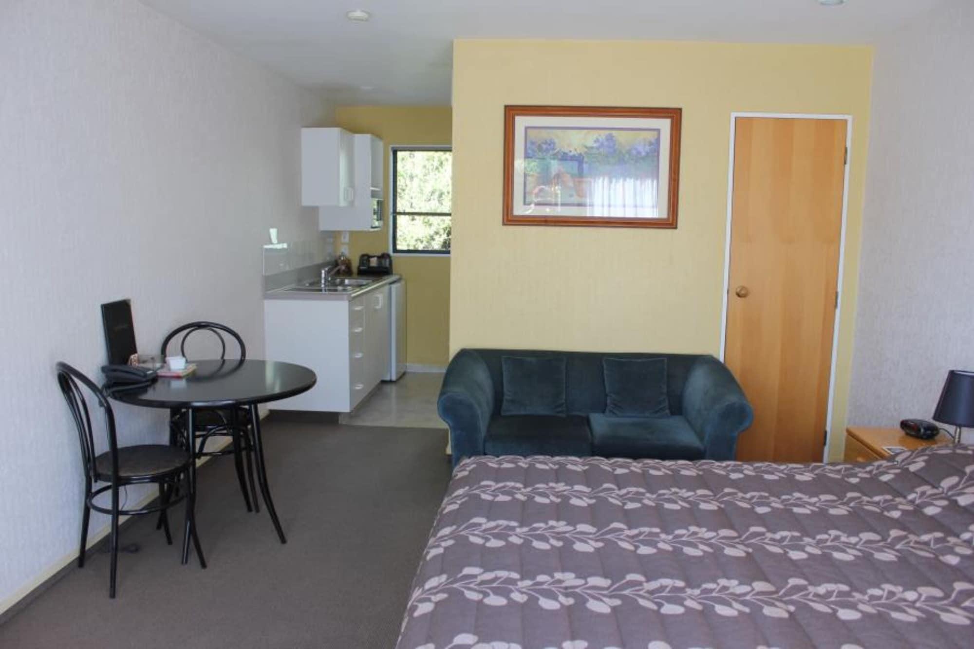 193 Aorangi Manor Motel Blenheim Exterior photo